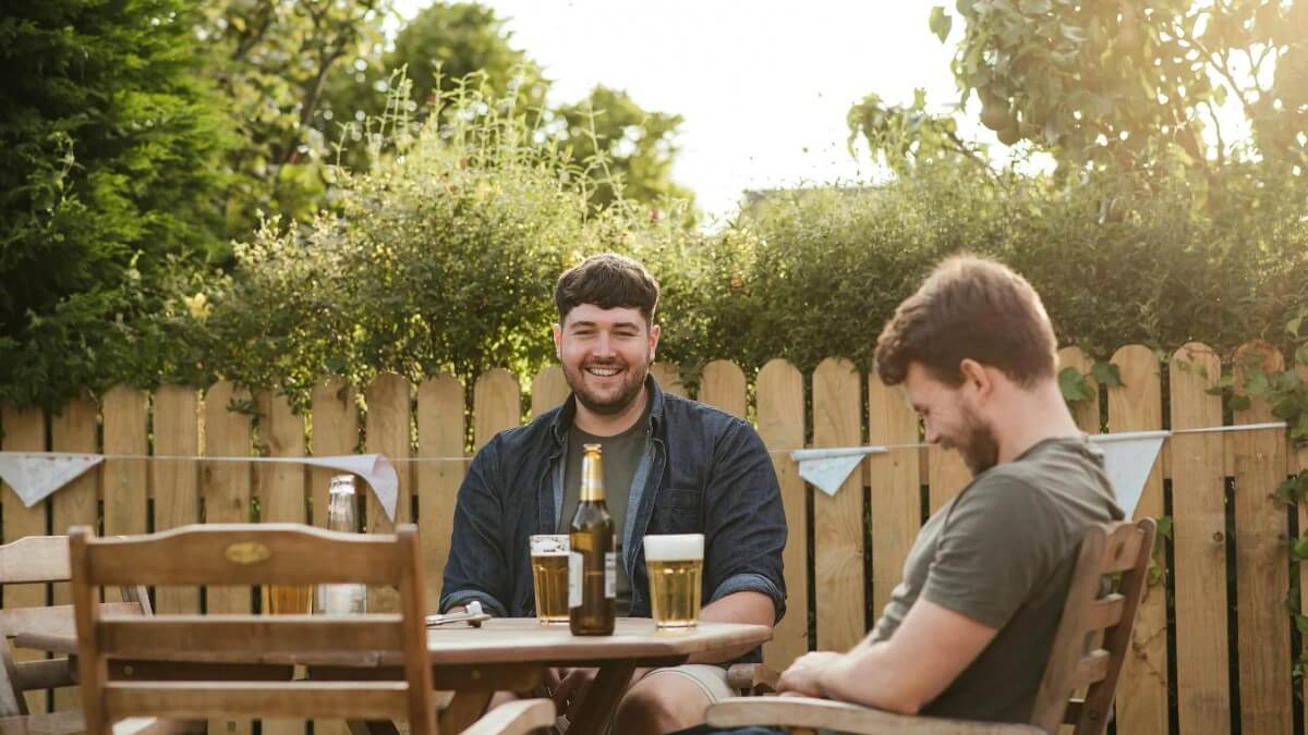 Should you rent your investment property to a friend?